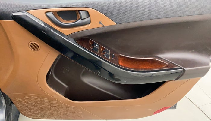 2019 Tata NEXON XMA PETROL, Petrol, Automatic, 69,163 km, Driver Side Door Panels Control