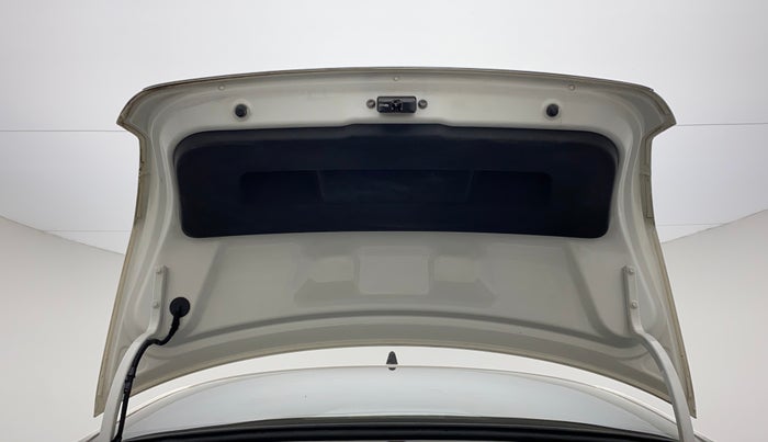 2011 Volkswagen Vento HIGHLINE PETROL AT, Petrol, Automatic, 78,439 km, Boot Door Open