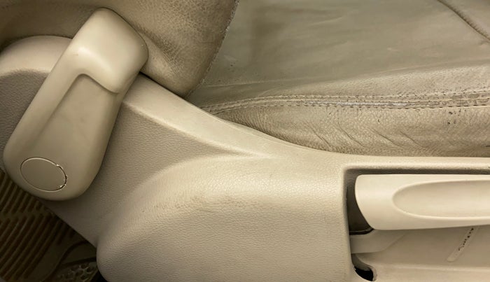 2011 Volkswagen Vento HIGHLINE PETROL AT, Petrol, Automatic, 78,439 km, Driver Side Adjustment Panel