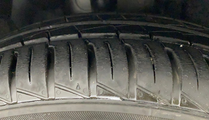 2020 Datsun Redi Go A, Petrol, Manual, 8,745 km, Right Front Tyre Tread