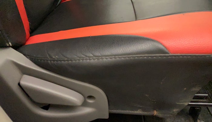 2015 Datsun Go T, Petrol, Manual, 52,098 km, Driver Side Adjustment Panel