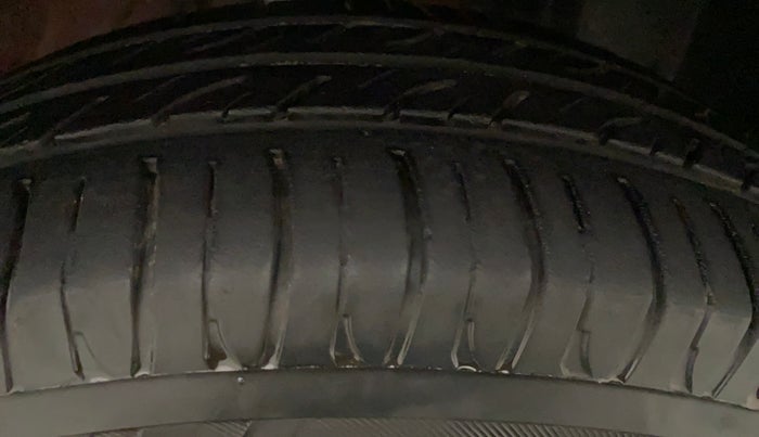 2015 Datsun Go T, Petrol, Manual, 52,098 km, Left Rear Tyre Tread