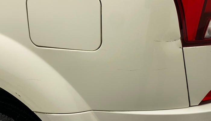 2019 Mahindra XUV500 W5, Diesel, Manual, 56,122 km, Left quarter panel - Rusted