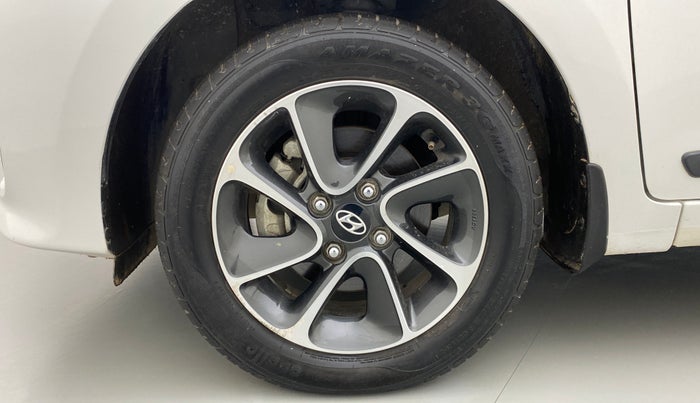 2017 Hyundai Grand i10 SPORTZ (O) 1.2 AT VTVT, Petrol, Automatic, 27,539 km, Left Front Wheel