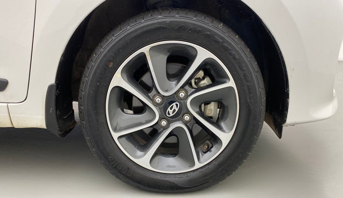 2017 Hyundai Grand i10 SPORTZ (O) 1.2 AT VTVT, Petrol, Automatic, 27,539 km, Right Front Wheel