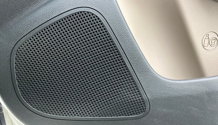 2017 Hyundai Grand i10 SPORTZ (O) 1.2 AT VTVT, Petrol, Automatic, 27,539 km, Speaker