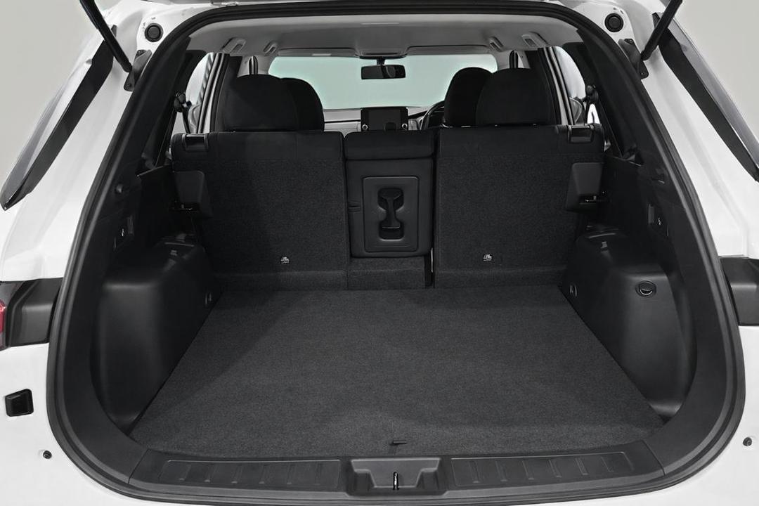 2024 Mitsubishi Outlander Es 5 Seat (2WD), Automatic, 50308 km, Boot Inside View