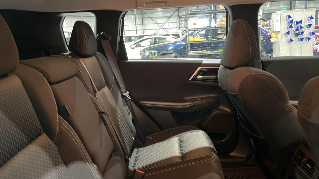 2024 Mitsubishi Outlander Es 5 Seat (2WD), Automatic, 50308 km, Right Side Rear Door Cabin View