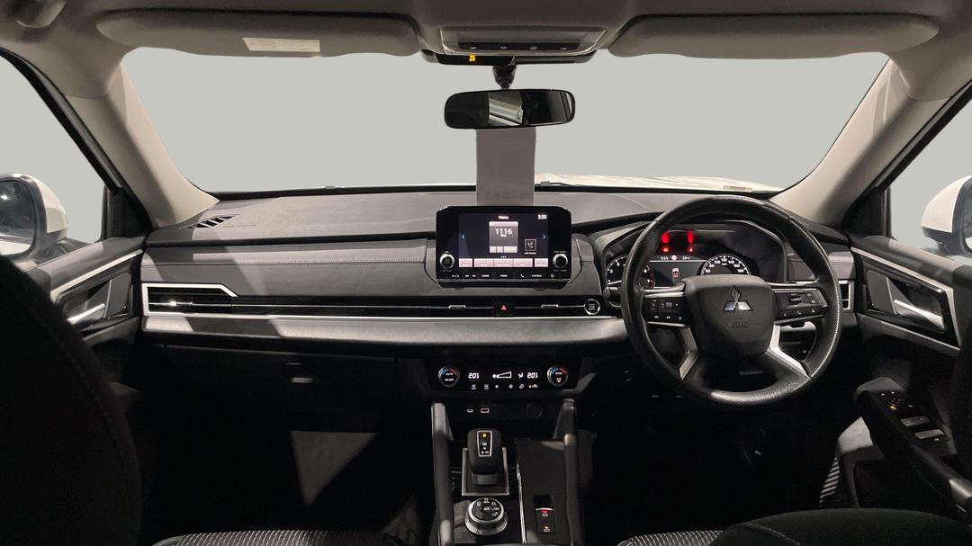 2024 Mitsubishi Outlander Es 5 Seat (2WD), Automatic, 50308 km, Dashboard View