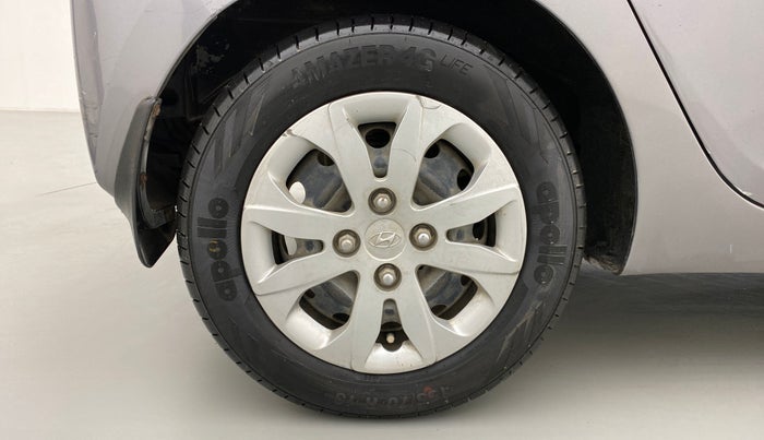 2014 Hyundai Eon SPORTZ, Petrol, Manual, 68,799 km, Right Rear Wheel