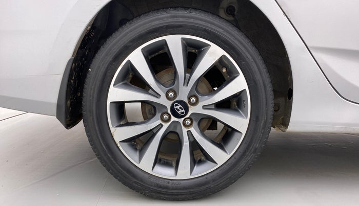 2016 Hyundai Verna FLUIDIC 1.6 SX CRDI, Diesel, Manual, 80,749 km, Right Rear Wheel