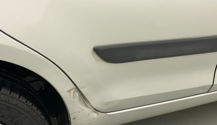 2014 Maruti Swift VXI, Petrol, Manual, 37,659 km, Right rear door - Minor scratches