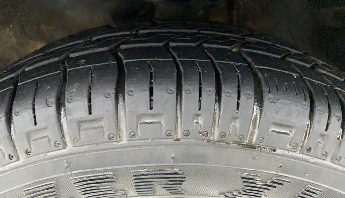2018 Maruti Alto 800 VXI, Petrol, Manual, 14,228 km, Left Front Tyre Tread
