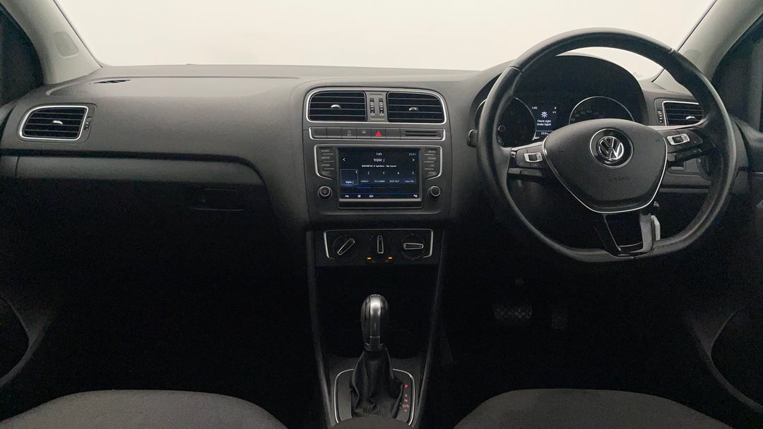 2016 Volkswagen Polo 81 Tsi Comfortline, Automatic, 75864 km, Dashboard View