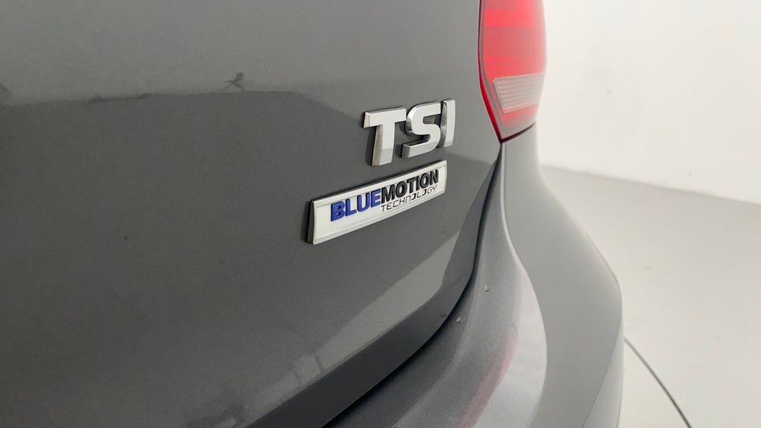 2016 Volkswagen Polo 81 Tsi Comfortline, Automatic, 75864 km, Badge (Boot Right Side)