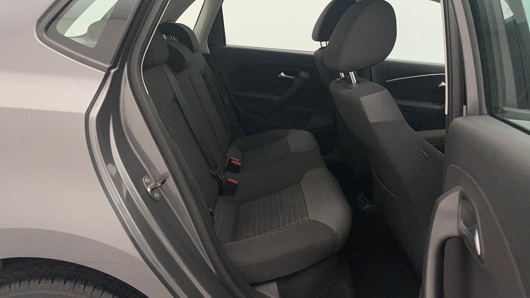 2016 Volkswagen Polo 81 Tsi Comfortline, Automatic, 75864 km, Right Side Rear Door Cabin View