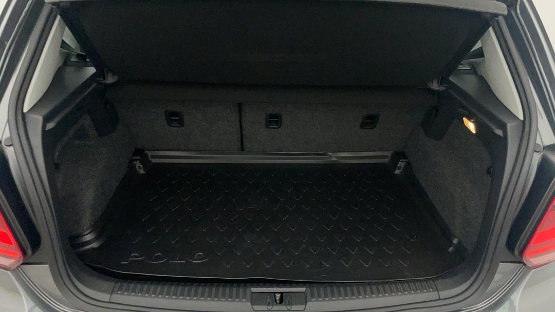 2016 Volkswagen Polo 81 Tsi Comfortline, Automatic, 75864 km, Boot Inside View