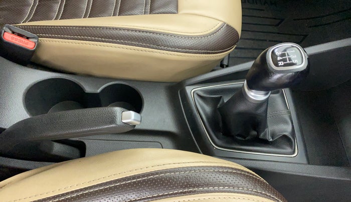 2016 Hyundai Elite i20 ASTA 1.2, Petrol, Manual, 47,447 km, Gear Lever