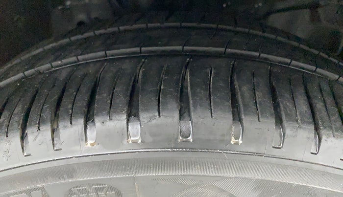2018 Honda City V MT PETROL, Petrol, Manual, 28,321 km, Right Front Tyre Tread