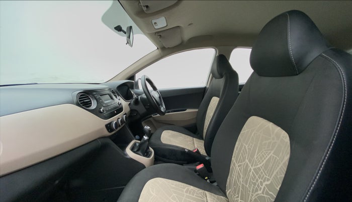 2016 Hyundai Grand i10 SPORTZ 1.2 KAPPA VTVT, Petrol, Manual, 69,989 km, Right Side Front Door Cabin