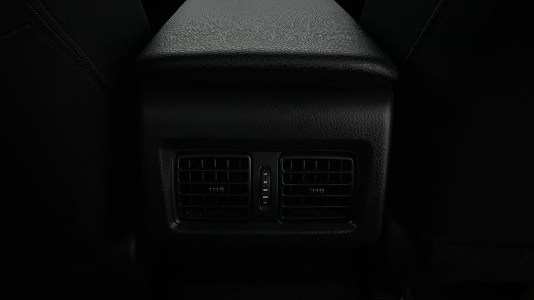 Rear A/C Vent