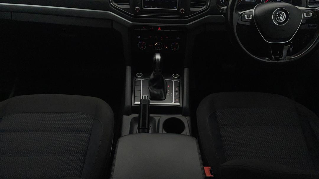 2018 Volkswagen Amarok V6 Tdi 550 Sportline, Automatic, 116606 km, Center Console