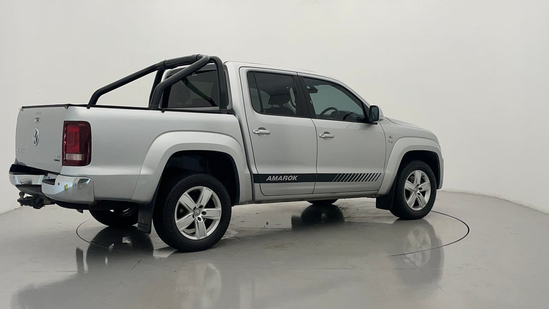 Right Back Diagonal (45- Degree) View