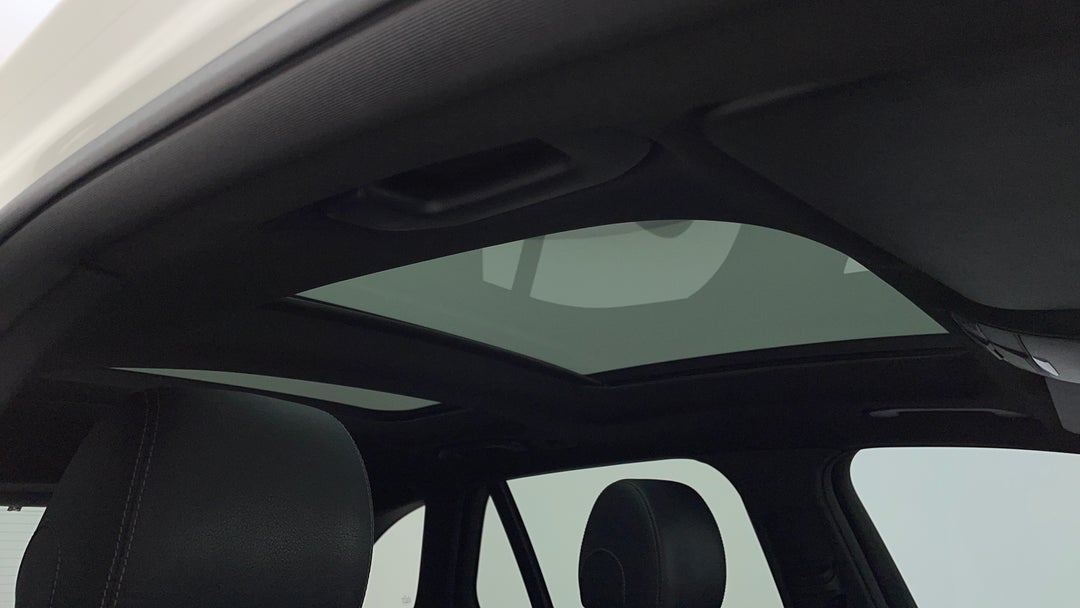 Interior Sunroof/Moonroof