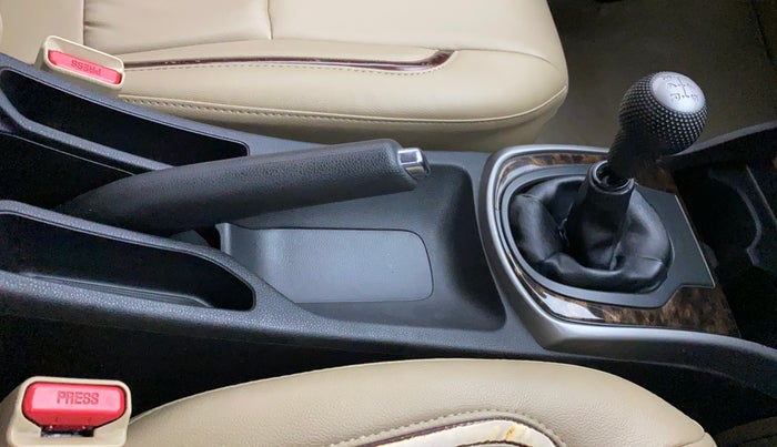 2016 Honda City 1.5L I-VTEC V MT, Petrol, Manual, 63,153 km, Gear Lever