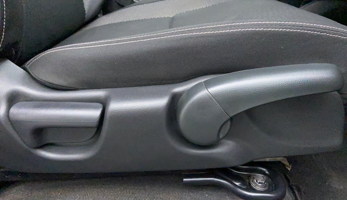2018 Honda WR-V 1.2 i-VTEC VX MT, Petrol, Manual, 57,933 km, Driver Side Adjustment Panel