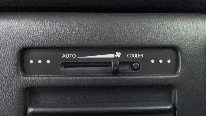 NISSAN PATROL-Rear AC Temperature Control