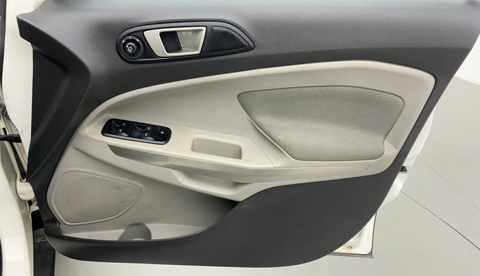 2017 Ford Ecosport 1.5 TITANIUM TI VCT, Petrol, Manual, 26,813 km, Driver Side Door Panels Control