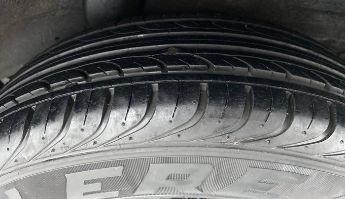 2013 Hyundai i20 ERA 1.4 CRDI, Diesel, Manual, 38,621 km, Left Rear Tyre Tread