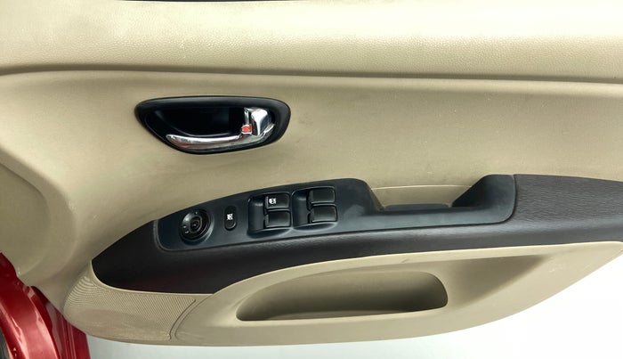 2011 Hyundai i10 MAGNA 1.2 KAPPA2, Petrol, Manual, 24,497 km, Driver Side Door Panels Control