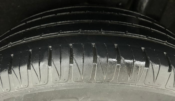 2019 Maruti Vitara Brezza ZDI, Diesel, Manual, 23,595 km, Left Rear Tyre Tread