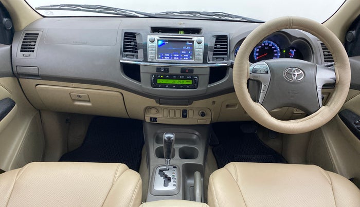 2012 Toyota Fortuner 3.0 AT 4X2, Diesel, Automatic, 1,99,118 km, Dashboard