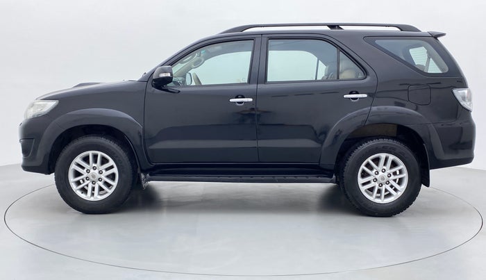 2012 Toyota Fortuner 3.0 AT 4X2, Diesel, Automatic, 1,99,118 km, Left Side