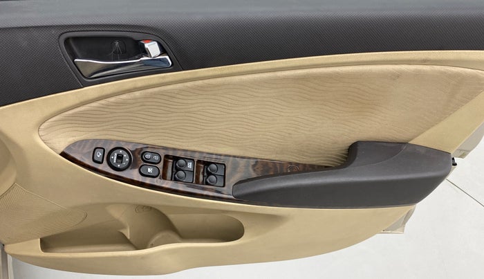 2012 Hyundai Verna FLUIDIC 1.6 SX VTVT, Petrol, Manual, 53,205 km, Driver Side Door Panels Control