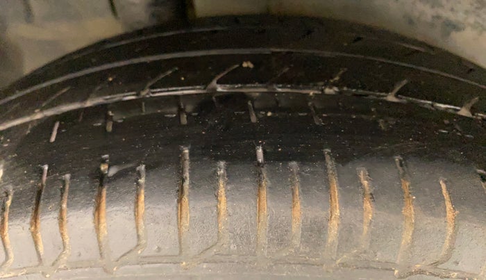 2012 Maruti Ertiga VDI, Diesel, Manual, 77,705 km, Right Rear Tyre Tread