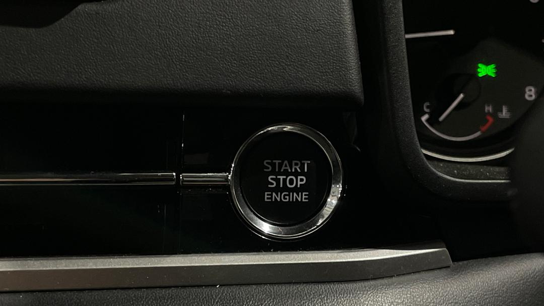 2024 Mitsubishi Outlander Es 7 Seat (2WD), Automatic, 57624 km, Keyless / Button Start