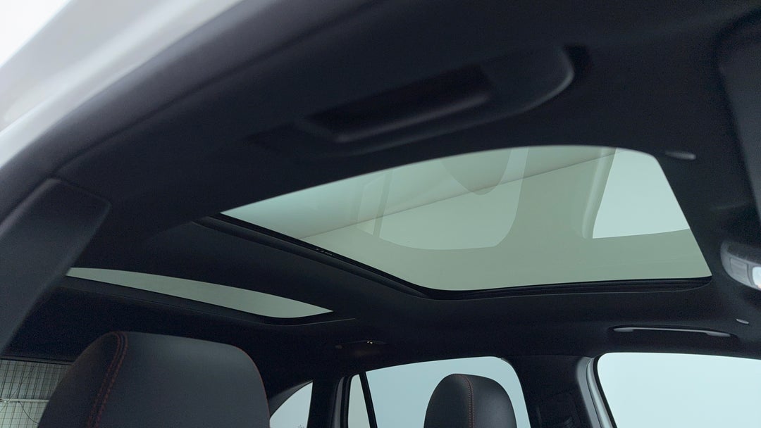 Interior Sunroof/Moonroof