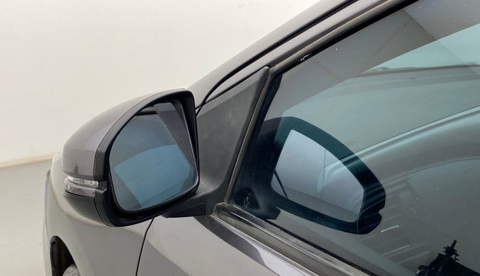 2017 Honda City 1.5L I-VTEC VX CVT, Petrol, Automatic, 1,15,342 km, Left rear-view mirror - Folding motor not working