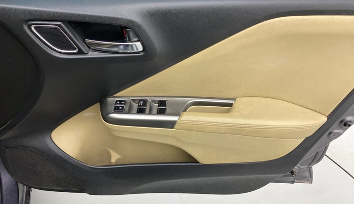 2017 Honda City 1.5L I-VTEC VX CVT, Petrol, Automatic, 1,15,388 km, Driver Side Door Panels Control