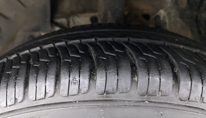 2015 Tata Bolt XMS REVOTRON, Petrol, Manual, 73,471 km, Left Front Tyre Tread