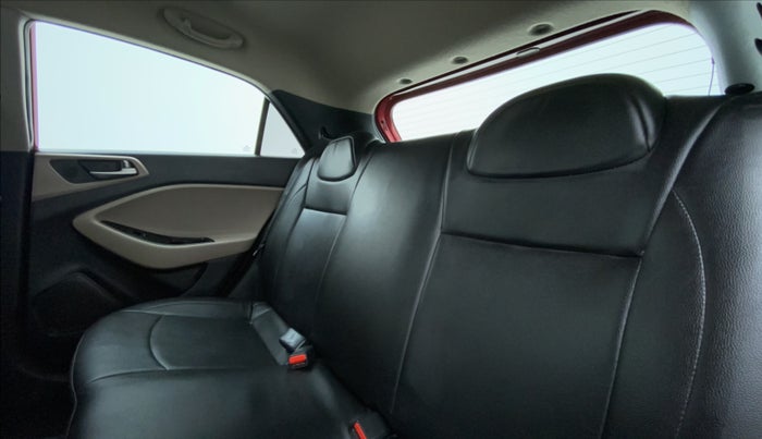 2017 Hyundai Elite i20 SPORTZ 1.2, CNG, Manual, 43,252 km, Right Side Rear Door Cabin