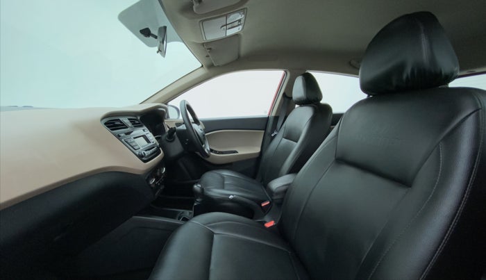 2017 Hyundai Elite i20 SPORTZ 1.2, CNG, Manual, 43,252 km, Right Side Front Door Cabin