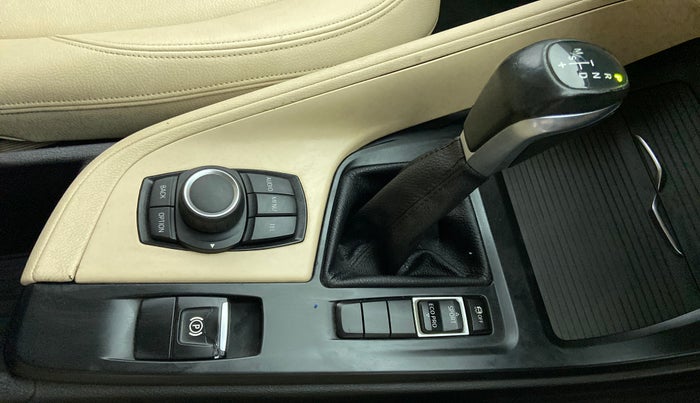 2017 BMW X1 SDRIVE 20D, Diesel, Automatic, 50,416 km, Gear Lever