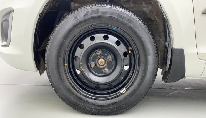 2017 Maruti Swift VXI OPT, Petrol, Manual, 23,411 km, Left Front Wheel
