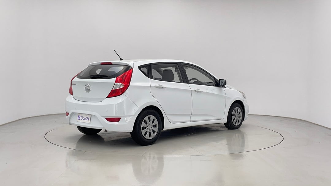 2016 Hyundai Accent Active, Automatic, 160455 km, Right Back Diagonal (45- Degree) View