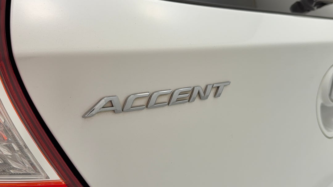 2016 Hyundai Accent Active, Automatic, 160455 km, Badge (Boot Left Side)